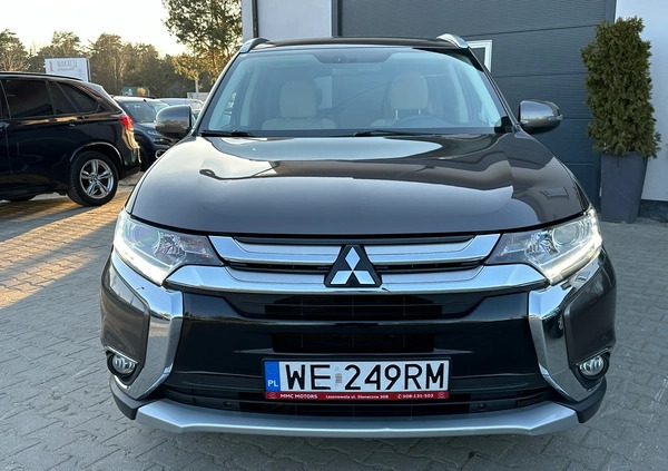 Mitsubishi Outlander cena 99900 przebieg: 82204, rok produkcji 2017 z Szydłowiec małe 232